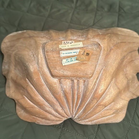 Vintage tan faux wood large seashell decor bowl - Picture 4 of 9